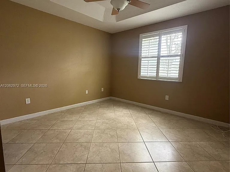 3064 SE 1st Dr #7 — Photo 11