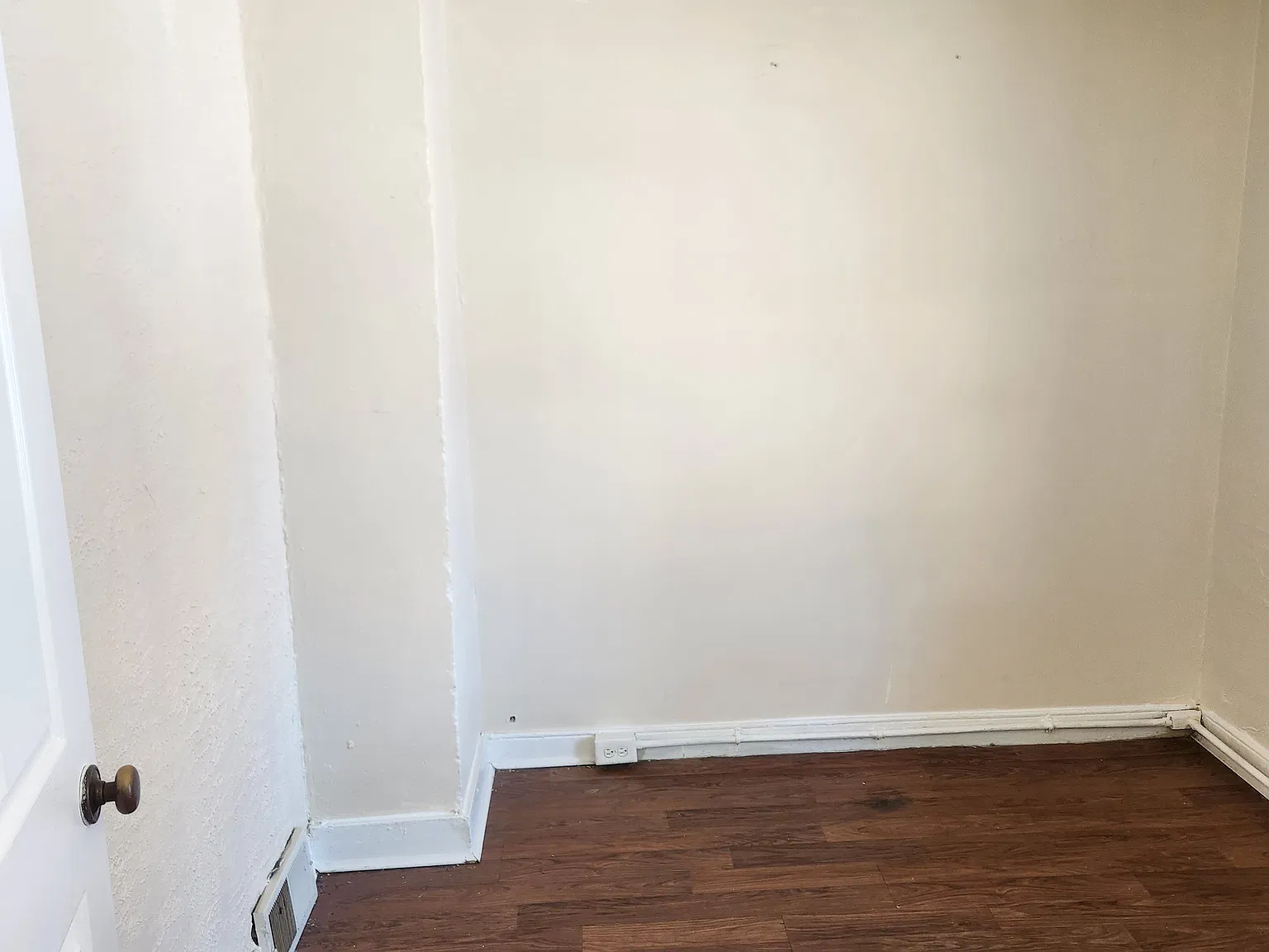 2 bed, 900 sqft, $1,530 — Photo 2