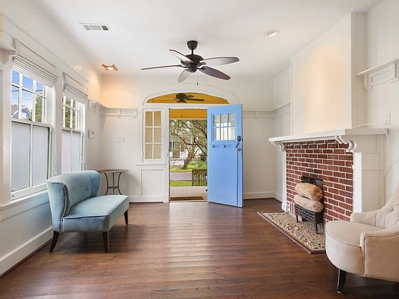 4th image of 2825 Cambronne St