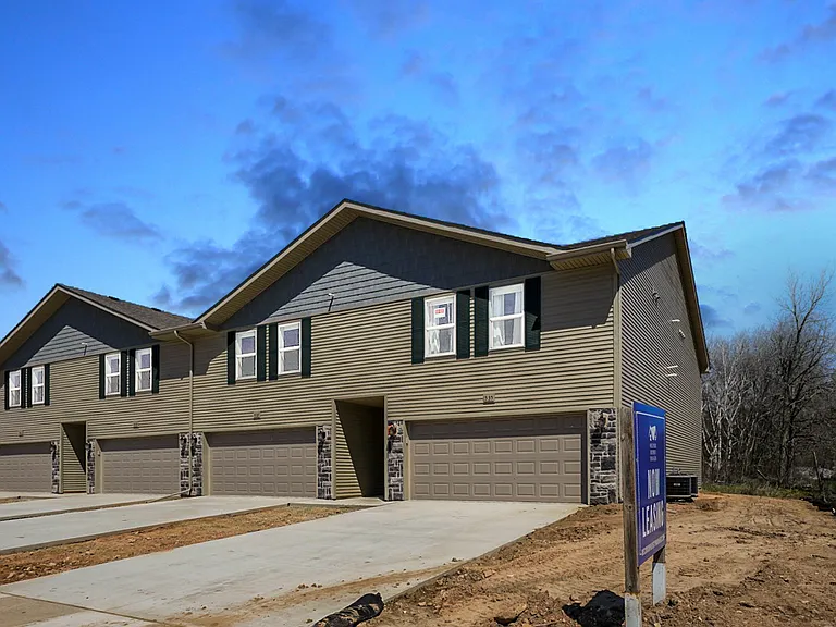 619 McKay Way — Photo 3
