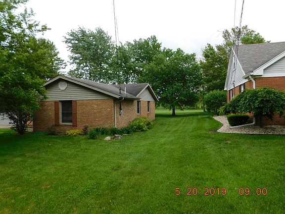 3rd image of 1106 N Balsam Dr