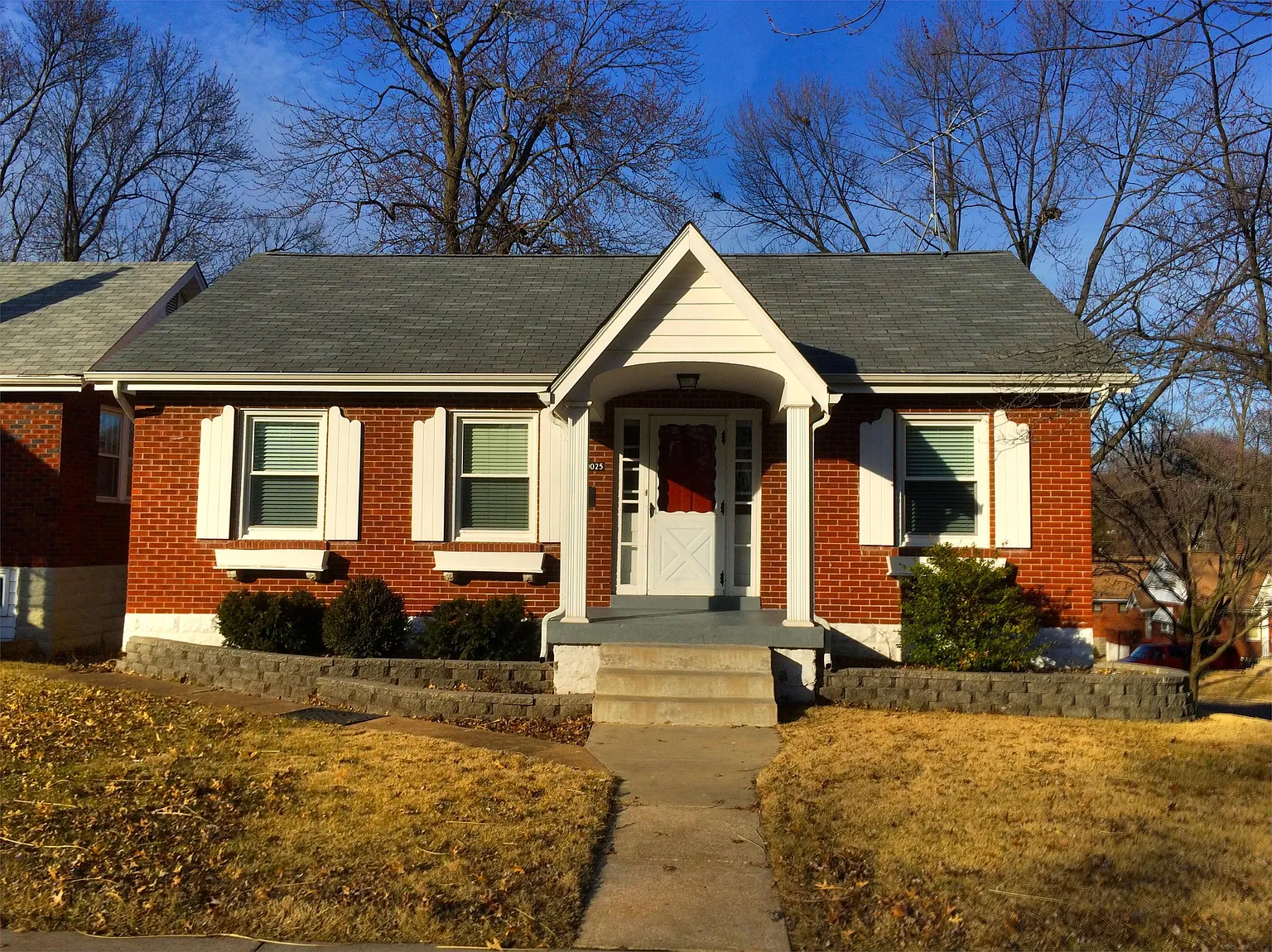 9025 Saint Louis Ave photo 1