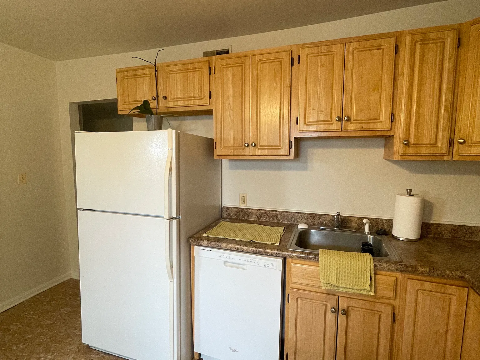 3635 Roland Ave — Photo 4