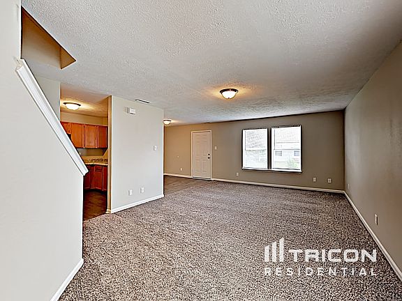 2nd image of 4533 Connaught Dr E