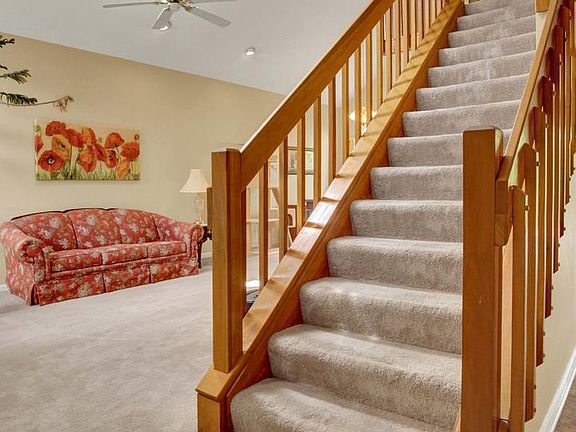 5th image of 6504 Carmen Ct