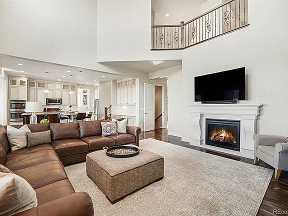 3rd image of 9462 Noble Way