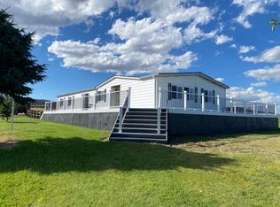 592 Hideaway Rd, Yakima, WA 98908