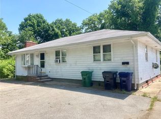 3 Rossi St, Warwick, RI 02886