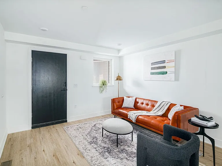 Brand New Luxury Townhouses — Photo 49