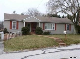 18 S Hill St, Shrewsbury, PA 17361