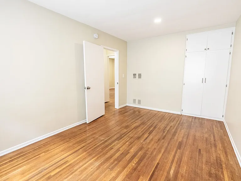 652 Veteran Ave — Photo 82
