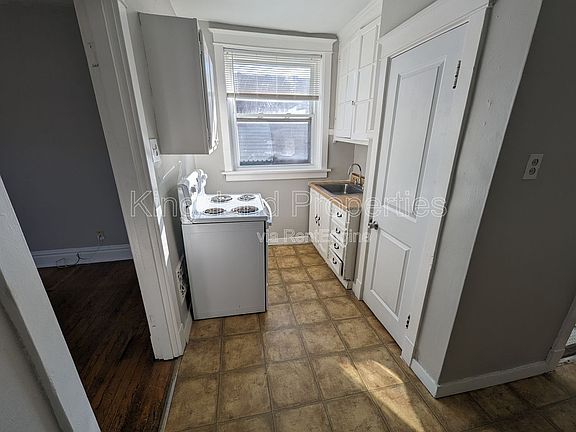 5th image of 5026 Chippewa St #A