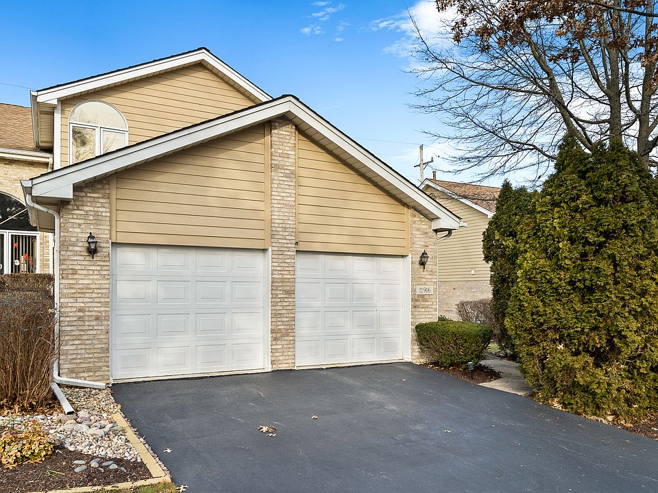 1st image of 11916 Cormoy Ln