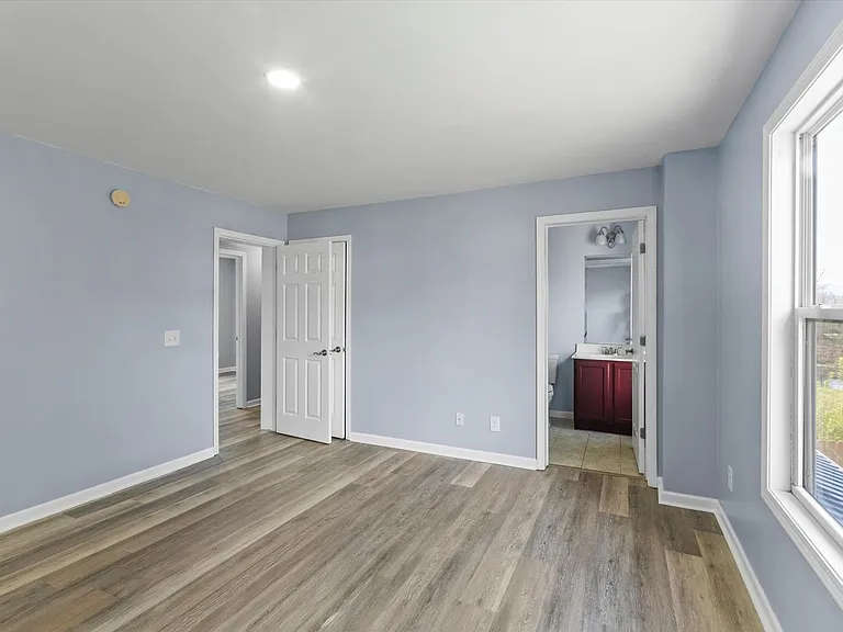 84 Poplar St — Photo 16