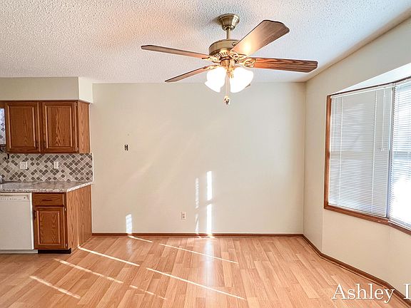3rd image of 260 Bona Vista Dr NW