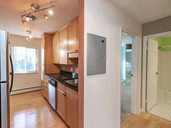 5th image of 3018 Aldrich Ave S APT 11