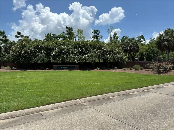 5440 Eastover Dr S, New Orleans, LA 70128