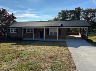 208 Stacy St, Morganton, NC 28655