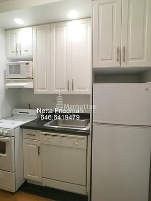 Rented by Manhattan Connection | media 21