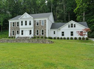 820 Armonk Rd, Mount Kisco, NY 10549