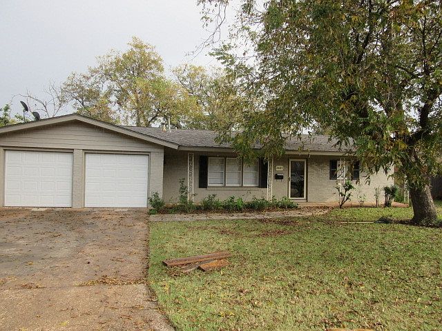1st image of 2401 Hollis Dr