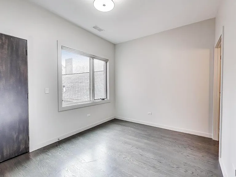 2742 N Lincoln Ave #301 — Photo 12