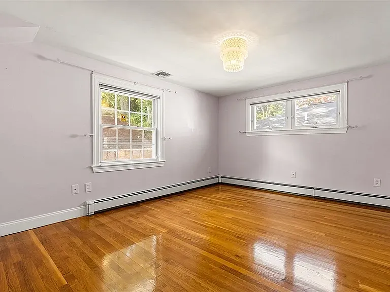334 Mystic St — Photo 29