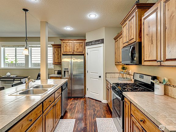 4th image of 6015 NE 59th Avenue