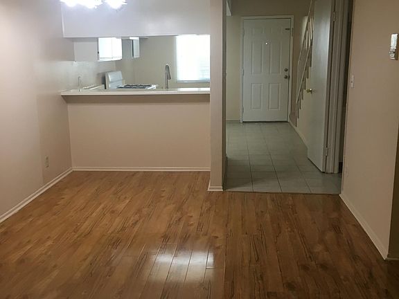 2nd image of 2324 N Catalina St #F