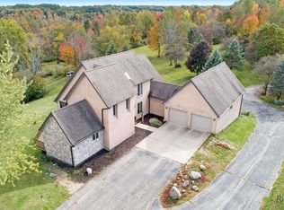 11530 Ten Mile Rd NE, Rockford, MI 49341