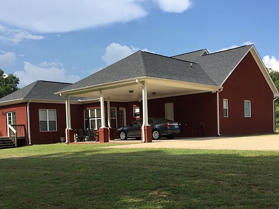 4th image of 305 Cherry Blossom Ln