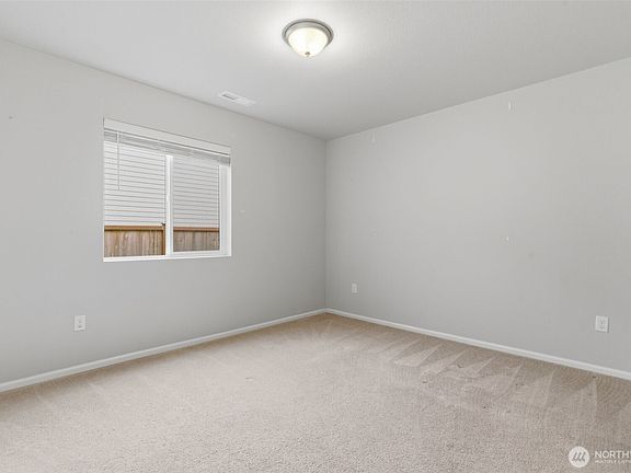 5th image of 430 NE Ridge Point Boulevard
