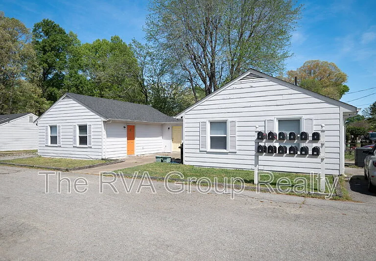 3805 Woodlawn St #12 — Photo 3