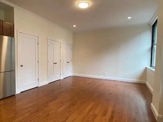 Rented by REAL New York | media 11