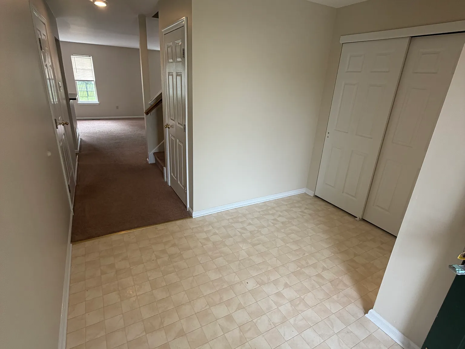 3 bed, 2.5 bath, 1662 sqft, $2,200 — Photo 2