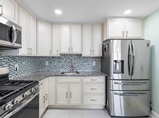 374 Cator Ave, Jersey City, NJ 07305