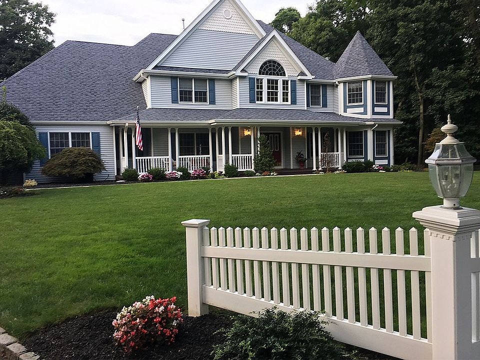 1st image of 2 Vineyard Ct