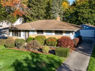 24450 Palm Dr, North Olmsted, OH 44070