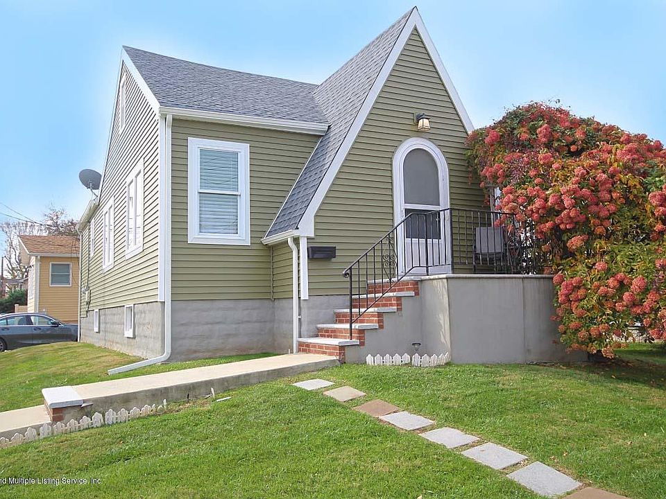 1st image of 138 Whitman Ave