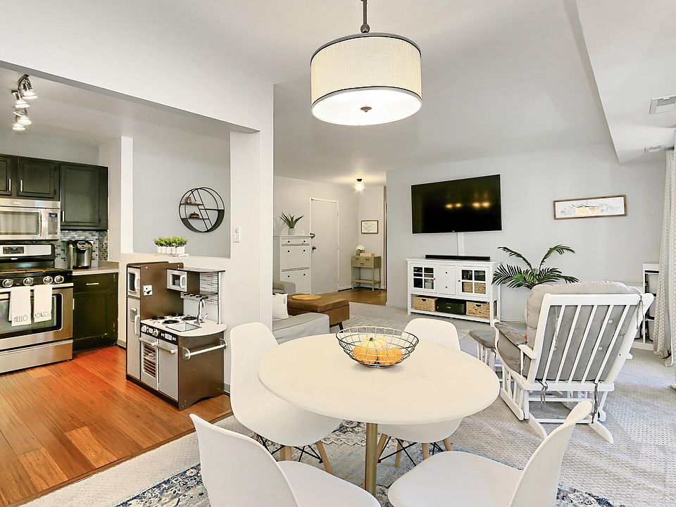 1st image of 6139 Leesburg Pike APT 203
