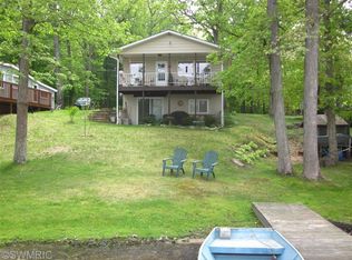 785 E Sidney Rd, Sheridan, MI 48884