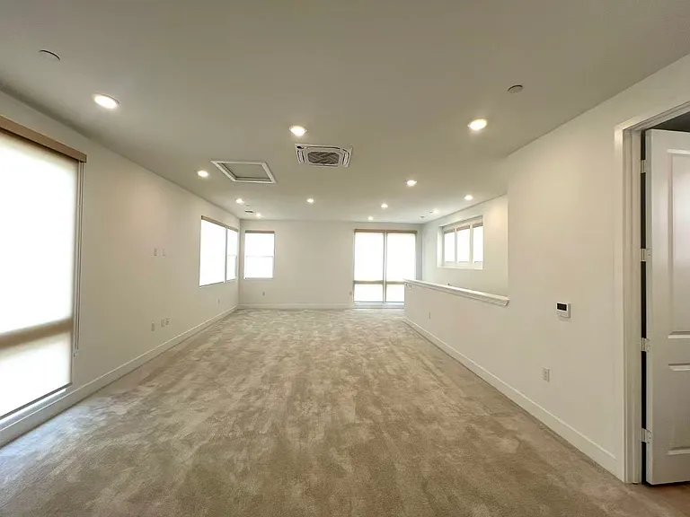 414 Clipper — Photo 23