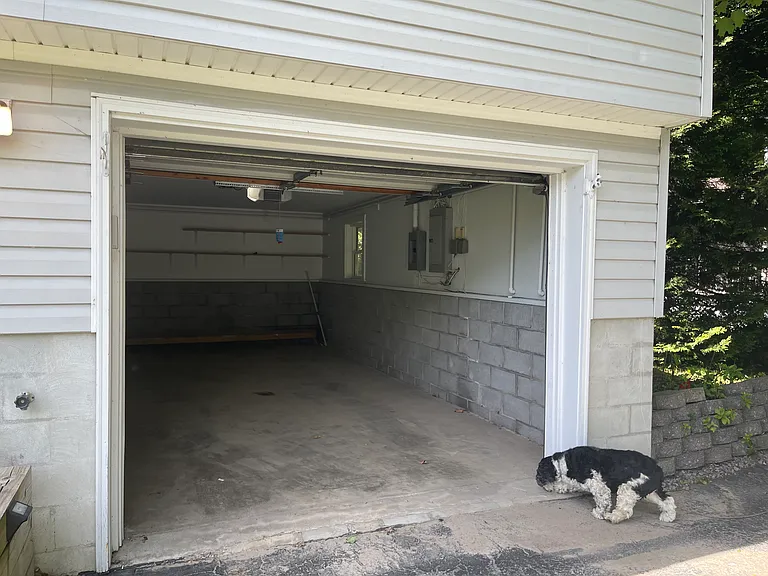 97 Downey Dr — Photo 27