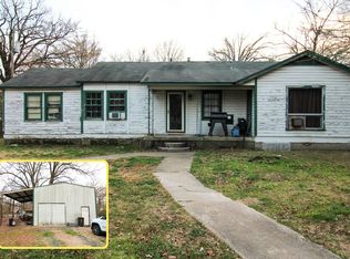 204 Roosevelt Rd, Hooks, TX 75561