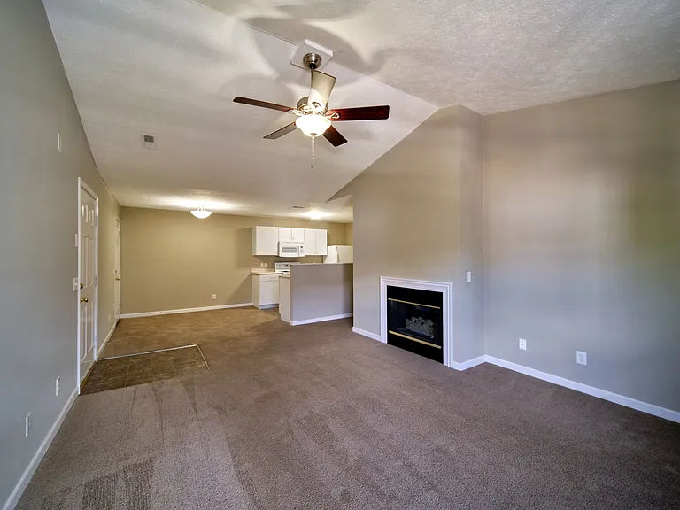Fairway Park Apartments — Photo 14