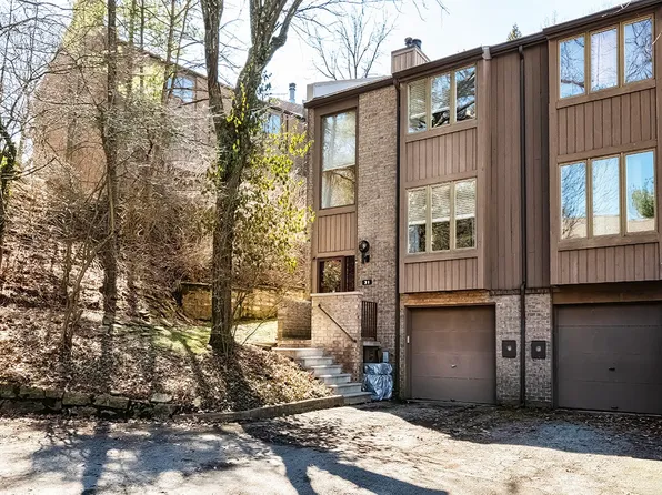 31 Maple Ct, Pittsburgh, PA 15237