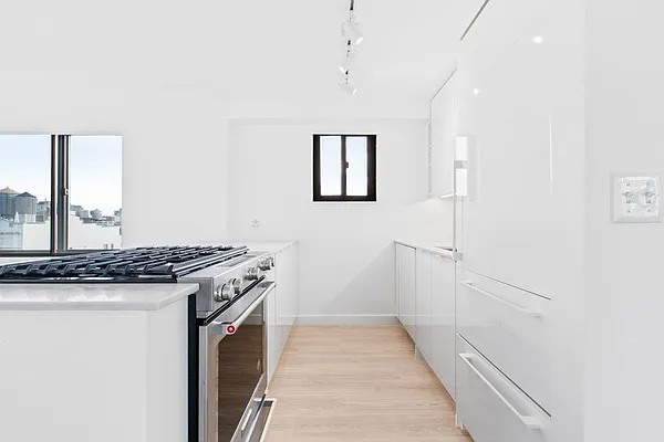 Rented by Greystar | media 12