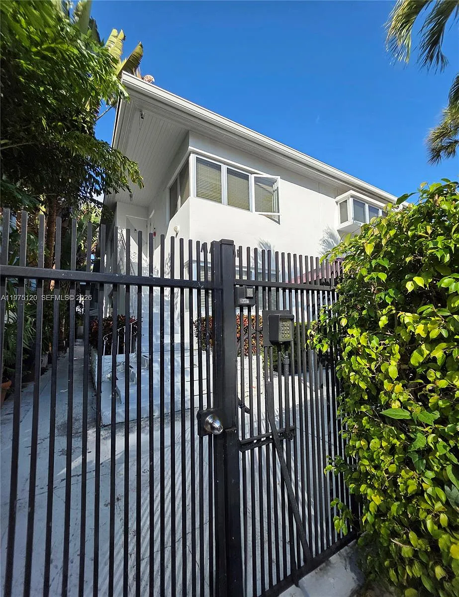 Building Photo - 1616 Euclid Ave #12