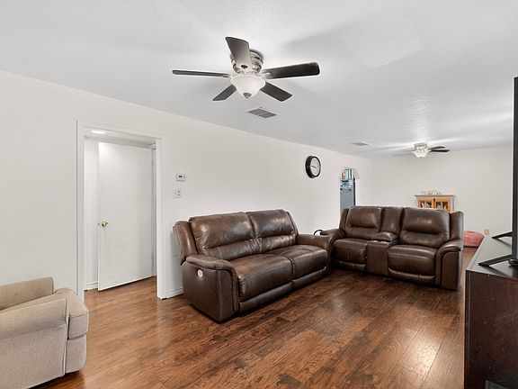 5th image of 8927 Beckleyview Ave