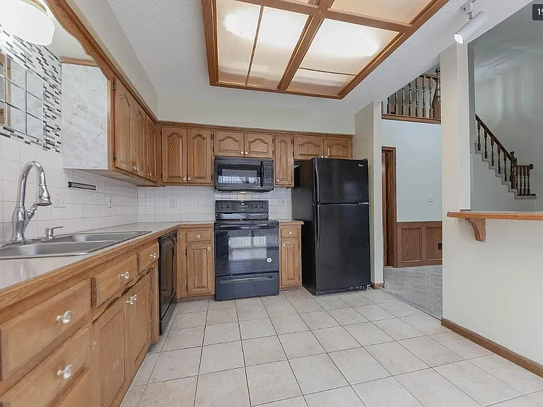 1432 Brighton Cir — Photo 13
